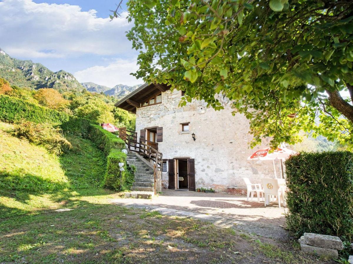 Belvilla By Oyo Fienile Regoli Quattro Crone Exterior photo